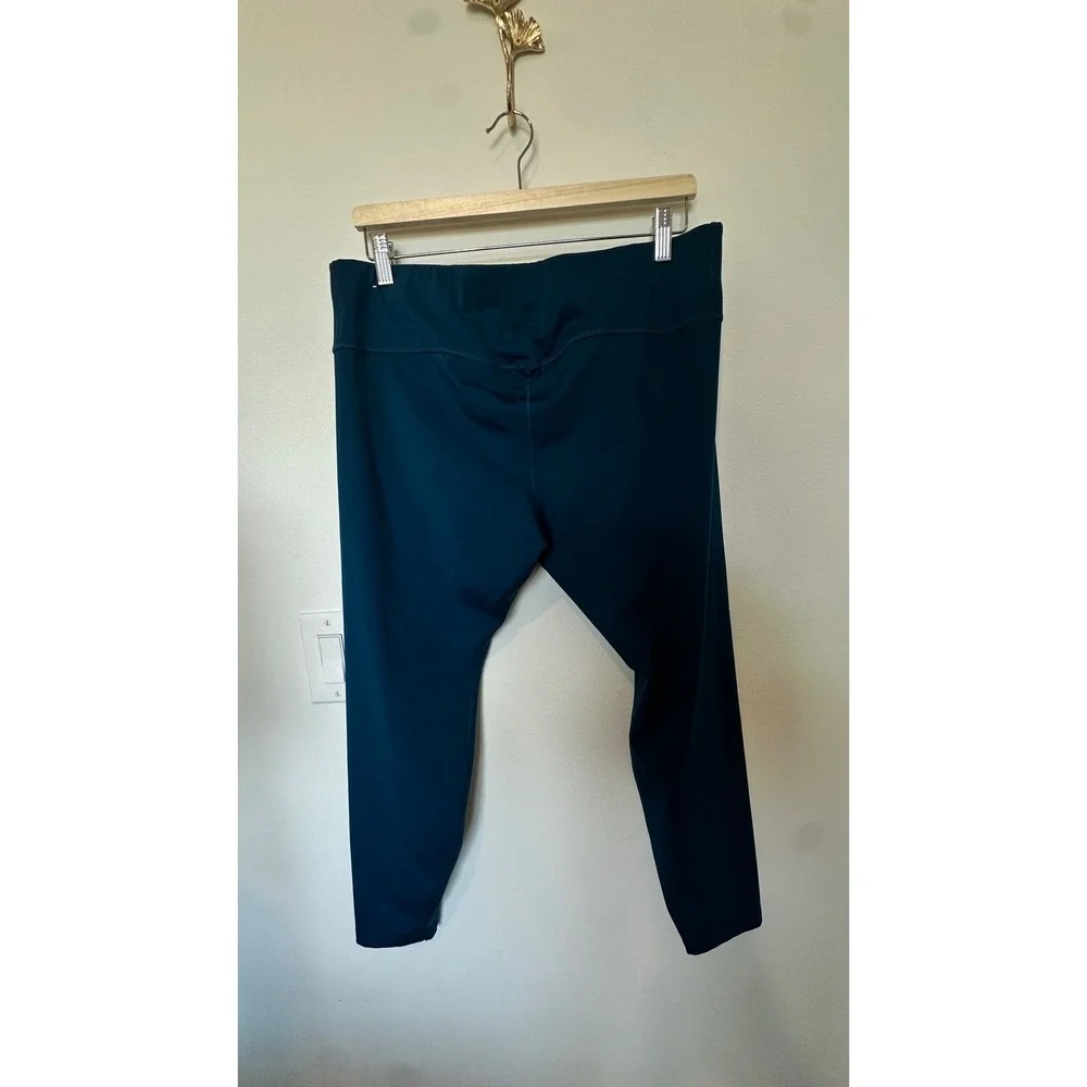 Nike Dri-FIT Nike One Women's Mid-Rise Crop Leggings Tights Plus Size 1X